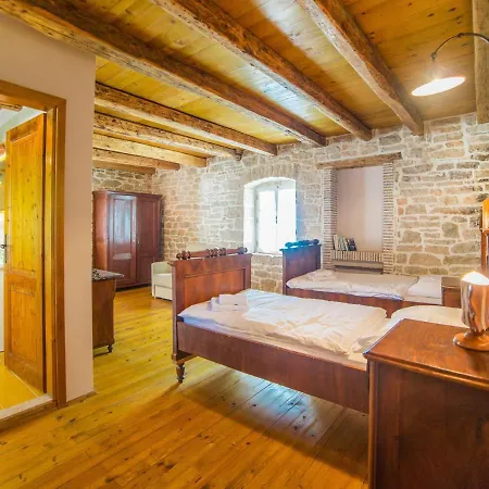 Villa Enchanting With Beautiful Stone Architecture