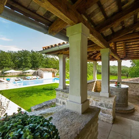 Enchanting With Beautiful Stone Architecture * Sveti Lovrec Pazenaticki