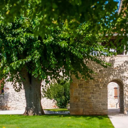 Enchanting With Beautiful Stone Architecture Sveti Lovreč Pazenatički